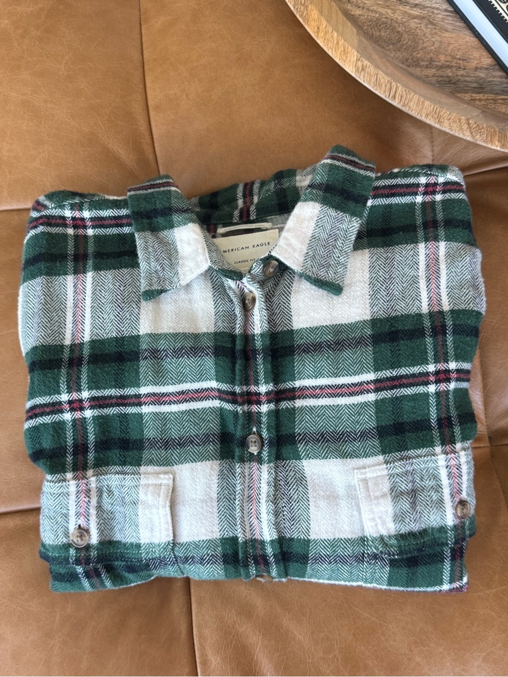 American Eagle Outfitters Women’s Green & Cream Double Pocketed Flannel Shirt